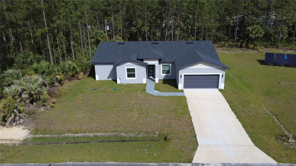 For Rent: $2,400 (4 beds, 3 baths, 2373 Square Feet)