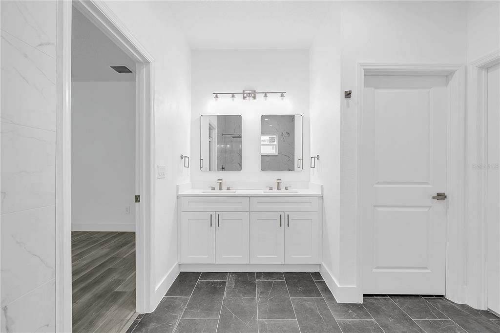 For Rent: $2,400 (4 beds, 3 baths, 2373 Square Feet)