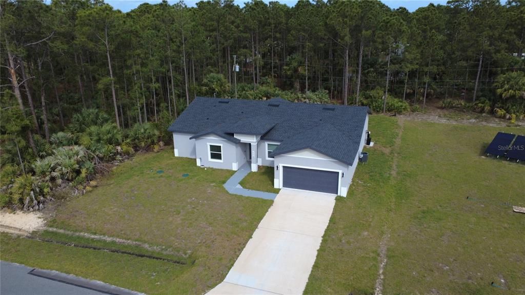 For Rent: $2,400 (4 beds, 3 baths, 2373 Square Feet)