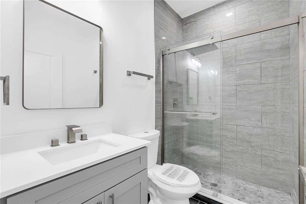 For Rent: $2,400 (4 beds, 3 baths, 2373 Square Feet)