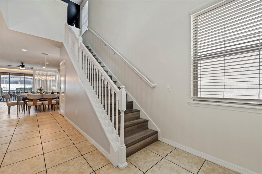 Activo con contrato: $589,900 (6 camas, 4 baños, 3142 Pies cuadrados)