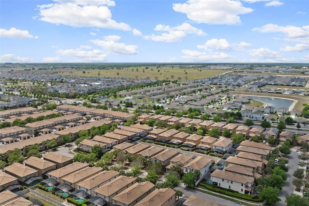 Activo con contrato: $589,900 (6 camas, 4 baños, 3142 Pies cuadrados)