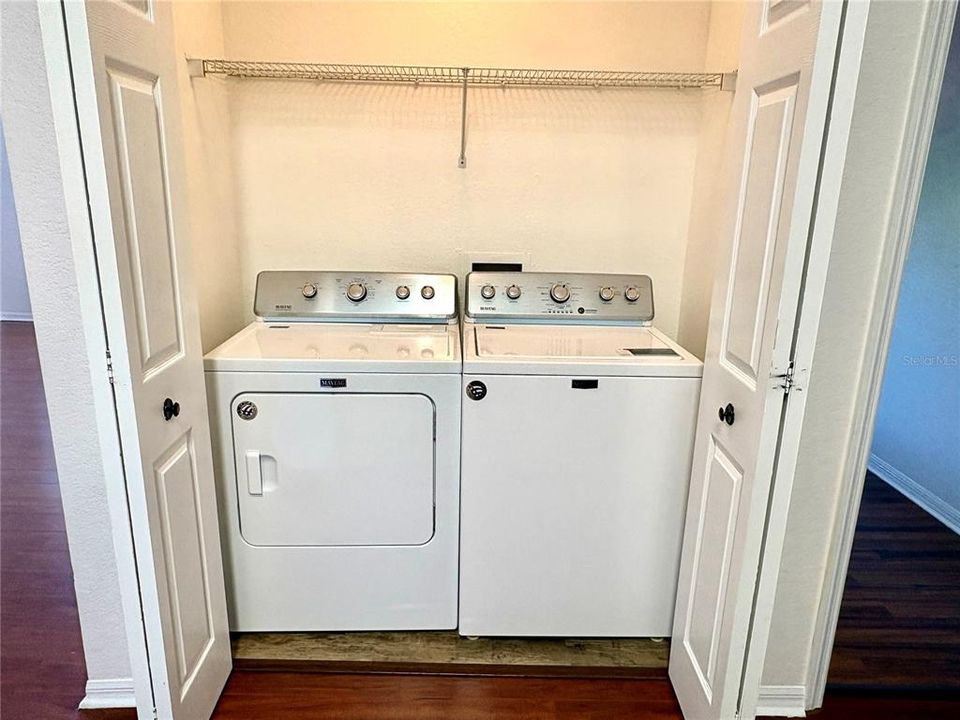 На продажу: $199,900 (2 спален, 1 ванн, 961 Квадратных фут)
