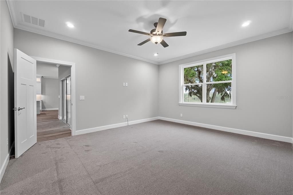 En Venta: $499,000 (4 camas, 2 baños, 2379 Pies cuadrados)