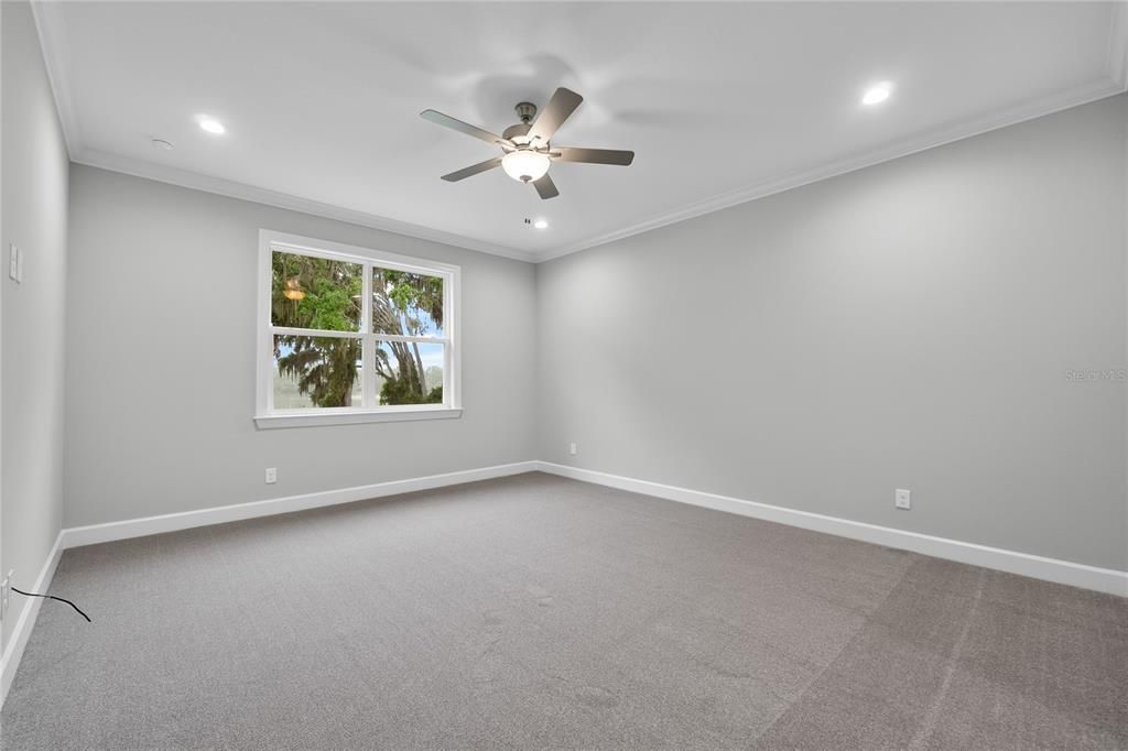 En Venta: $499,000 (4 camas, 2 baños, 2379 Pies cuadrados)