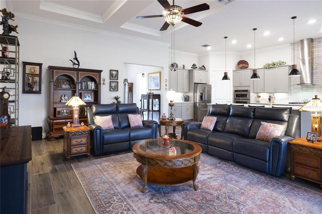 Active With Contract: $799,900 (3 beds, 3 baths, 2496 Square Feet)