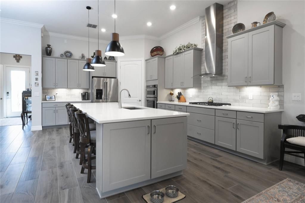 Active With Contract: $799,900 (3 beds, 3 baths, 2496 Square Feet)