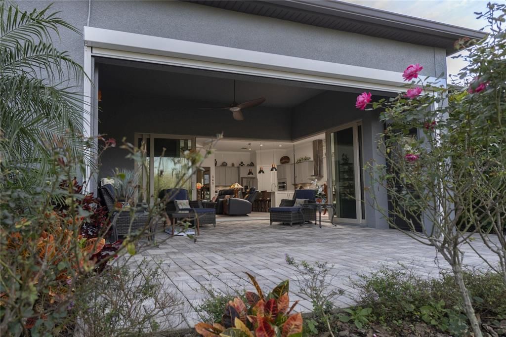 Active With Contract: $799,900 (3 beds, 3 baths, 2496 Square Feet)