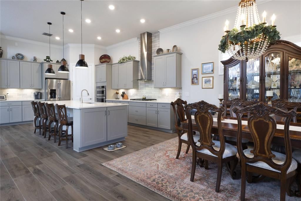 Active With Contract: $799,900 (3 beds, 3 baths, 2496 Square Feet)