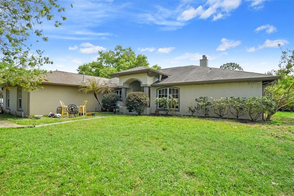 Active With Contract: $544,900 (3 beds, 2 baths, 1837 Square Feet)