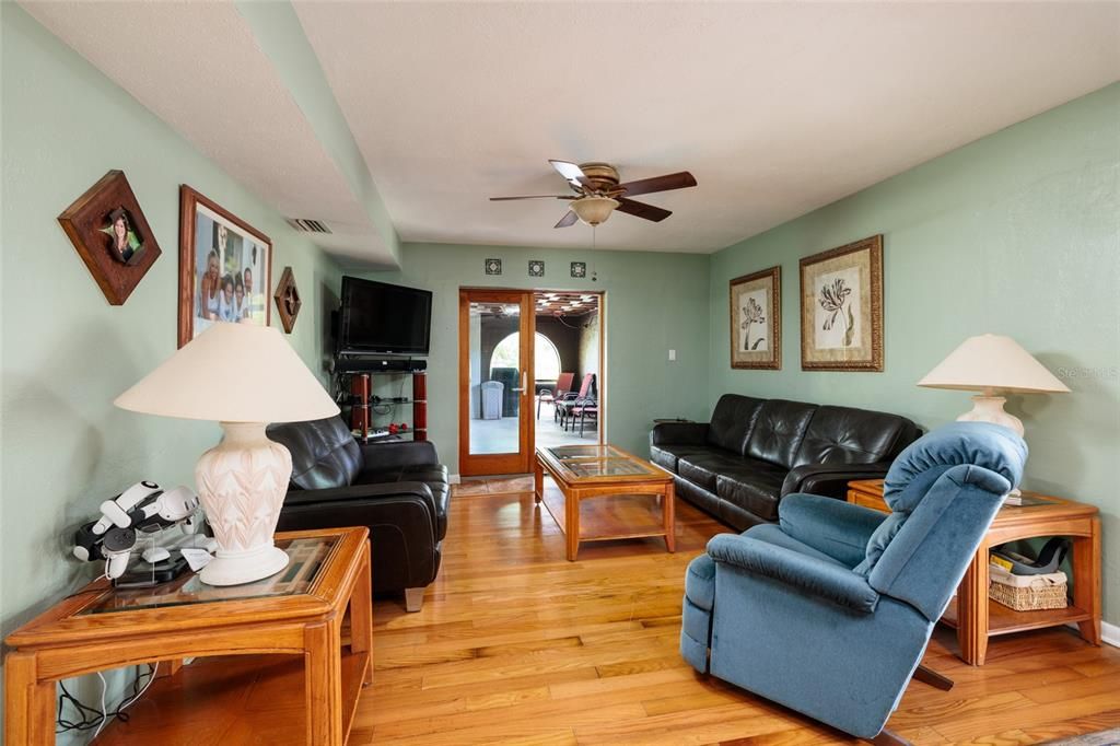 For Sale: $1,820,000 (5 beds, 3 baths, 3298 Square Feet)