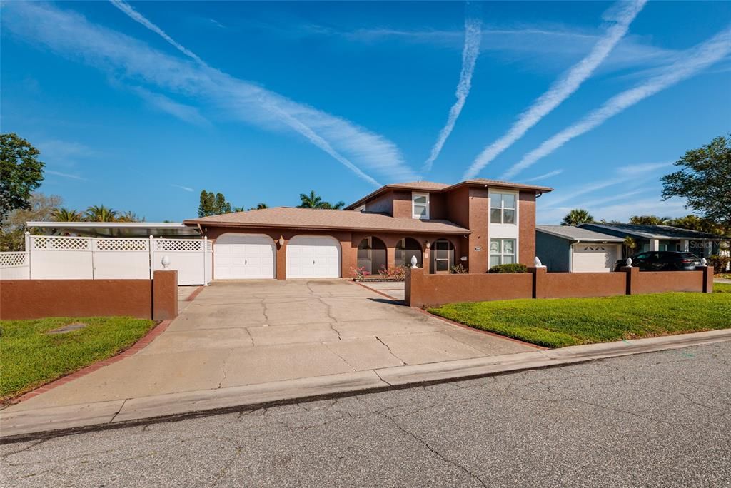 For Sale: $1,820,000 (5 beds, 3 baths, 3298 Square Feet)