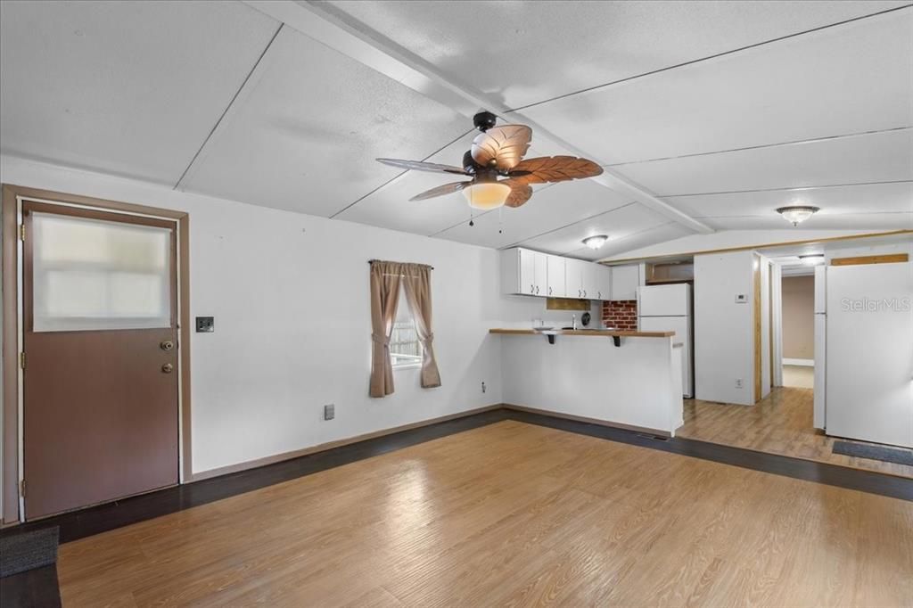 En Venta: $224,900 (2 camas, 1 baños, 784 Pies cuadrados)