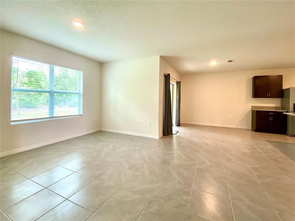 En Renta: $2,500 (4 camas, 2 baños, 1828 Pies cuadrados)