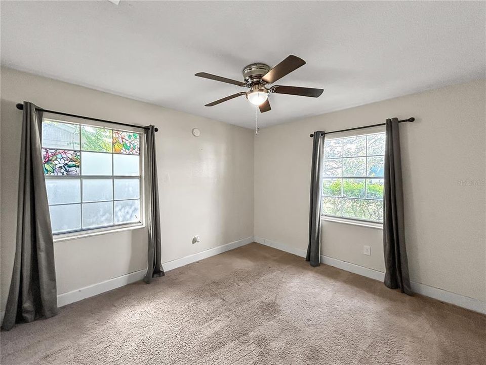 For Sale: $315,000 (4 beds, 2 baths, 1714 Square Feet)