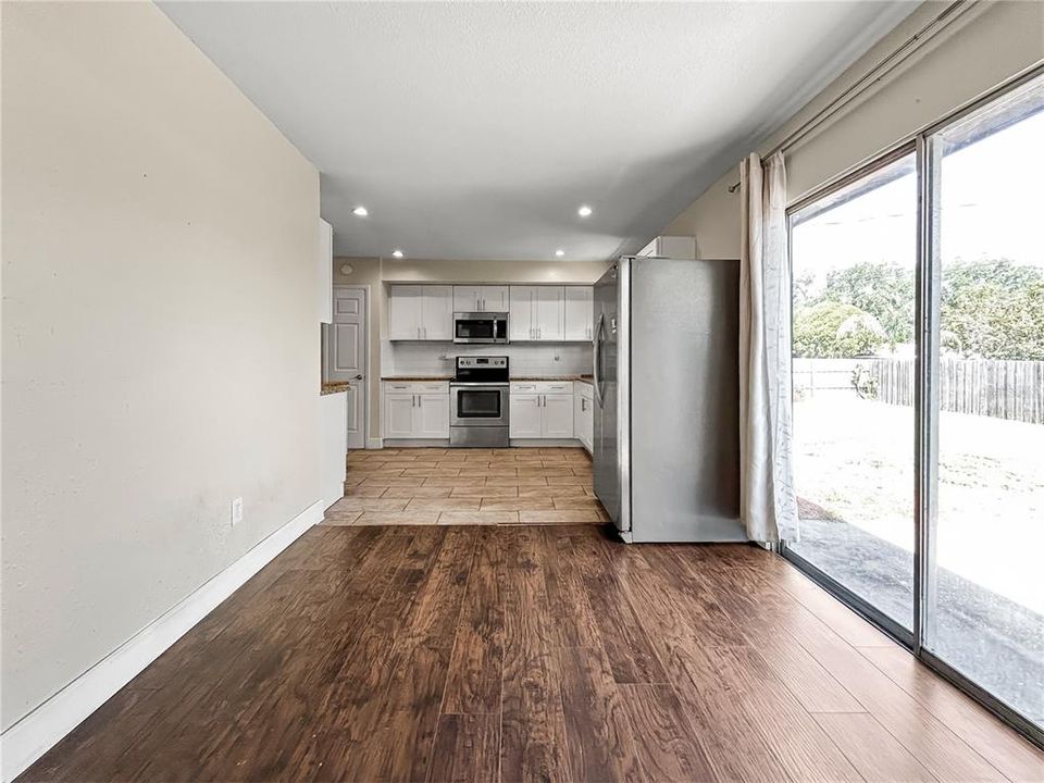 For Sale: $315,000 (4 beds, 2 baths, 1714 Square Feet)