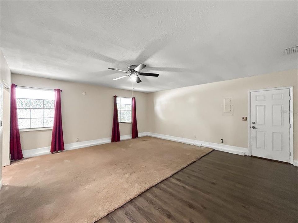 For Sale: $315,000 (4 beds, 2 baths, 1714 Square Feet)