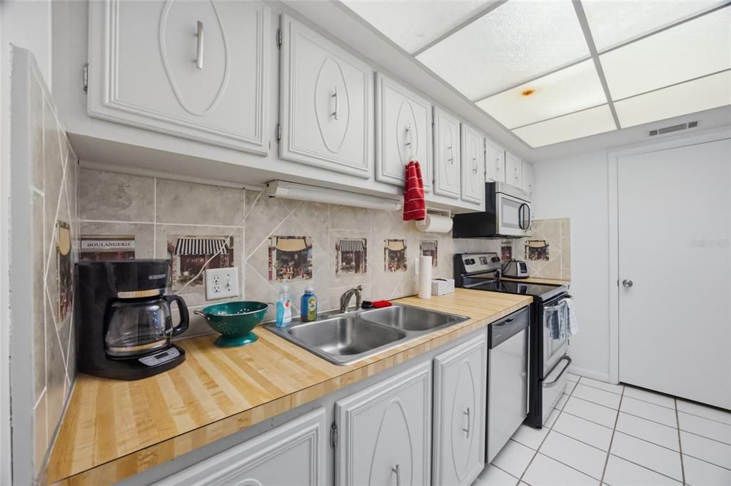 En Venta: $150,000 (2 camas, 2 baños, 1120 Pies cuadrados)