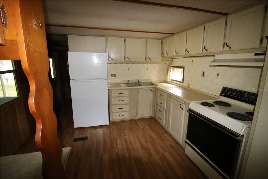 For Rent: $750 (2 beds, 1 baths, 672 Square Feet)