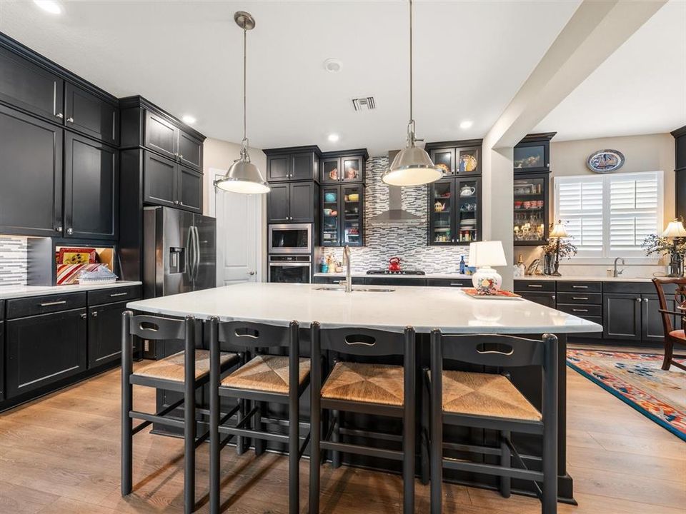 For Sale: $1,699,000 (4 beds, 3 baths, 3095 Square Feet)