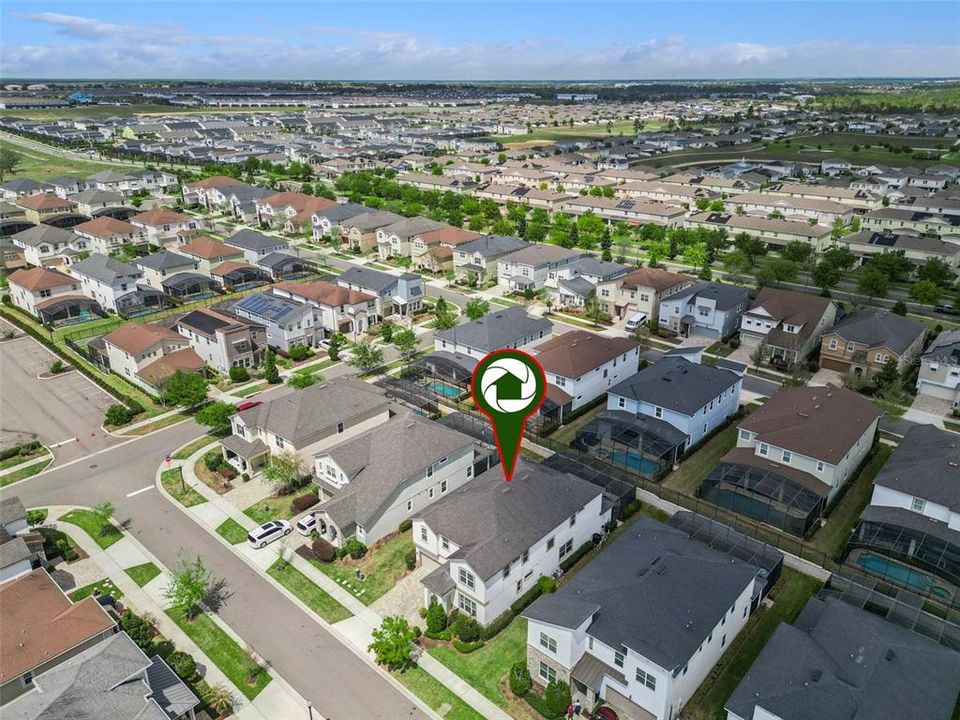 Active With Contract: $699,000 (9 beds, 6 baths, 4363 Square Feet)