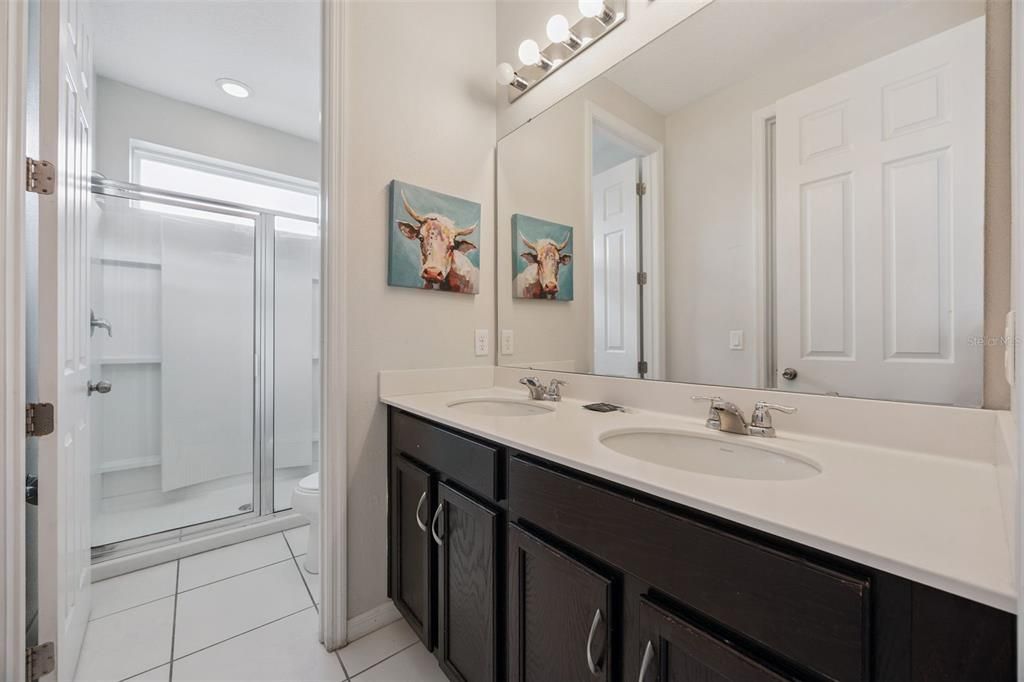 Active With Contract: $699,000 (9 beds, 6 baths, 4363 Square Feet)