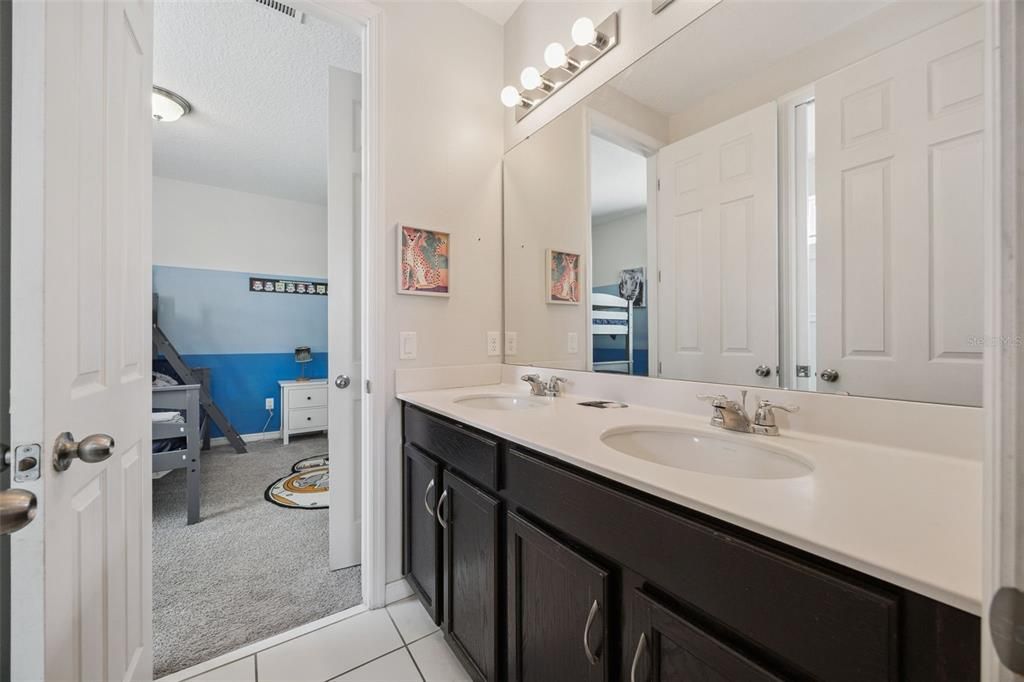 Active With Contract: $699,000 (9 beds, 6 baths, 4363 Square Feet)