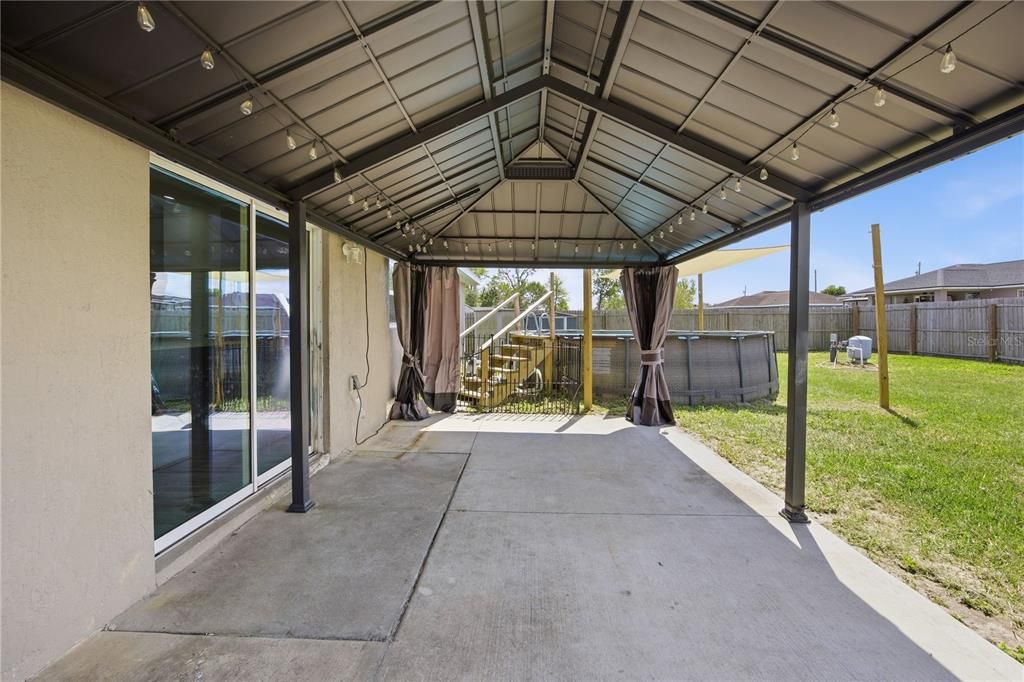 En Venta: $229,900 (3 camas, 2 baños, 1398 Pies cuadrados)