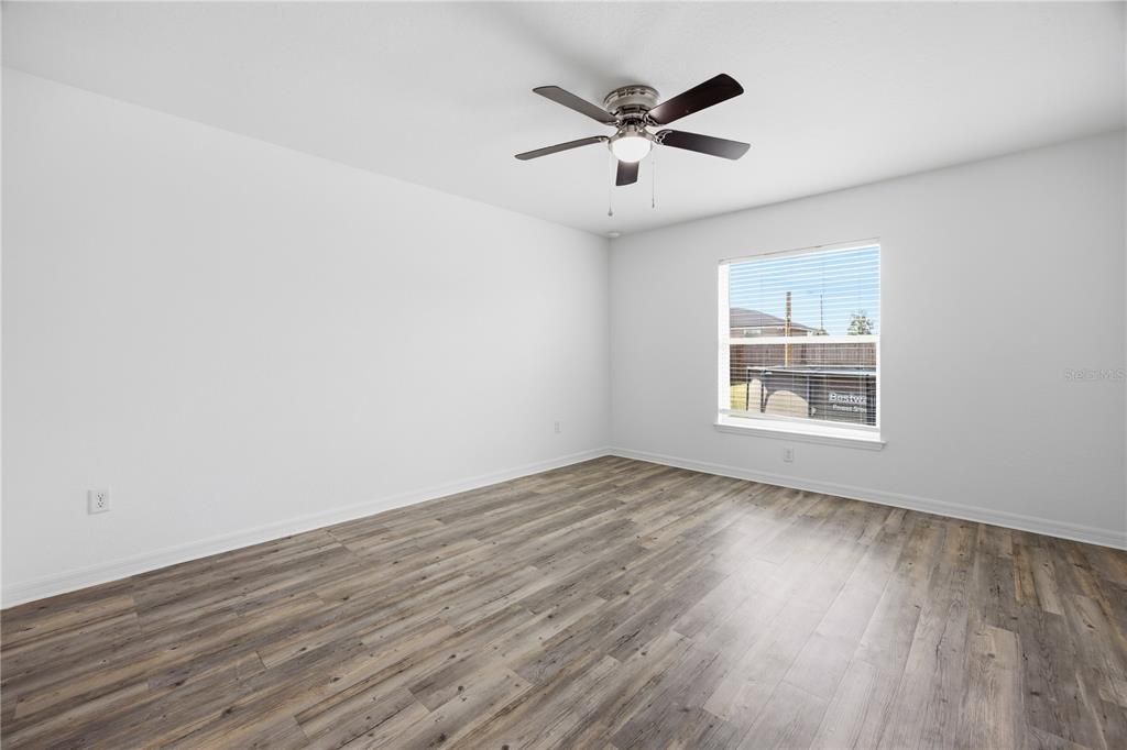 En Venta: $229,900 (3 camas, 2 baños, 1398 Pies cuadrados)