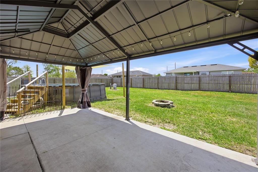 En Venta: $229,900 (3 camas, 2 baños, 1398 Pies cuadrados)