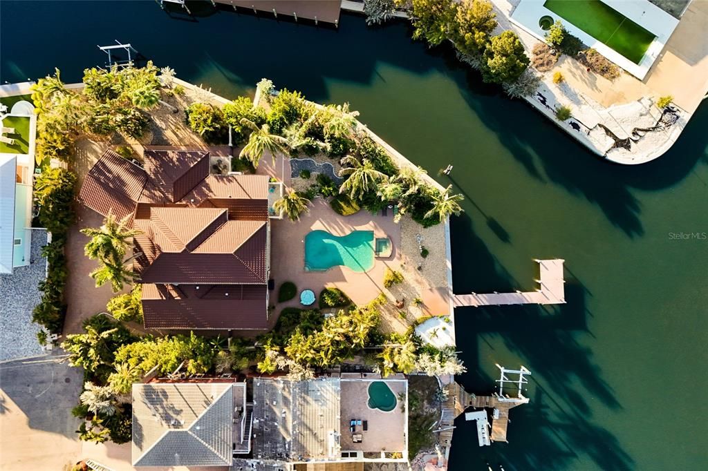 For Sale: $3,500,000 (4 beds, 4 baths, 3278 Square Feet)