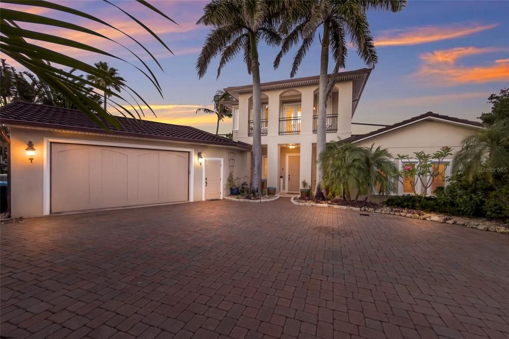 For Sale: $3,500,000 (4 beds, 4 baths, 3278 Square Feet)