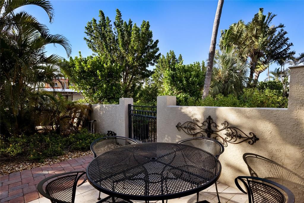 For Sale: $3,500,000 (4 beds, 4 baths, 3278 Square Feet)