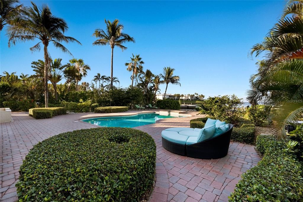 For Sale: $3,500,000 (4 beds, 4 baths, 3278 Square Feet)