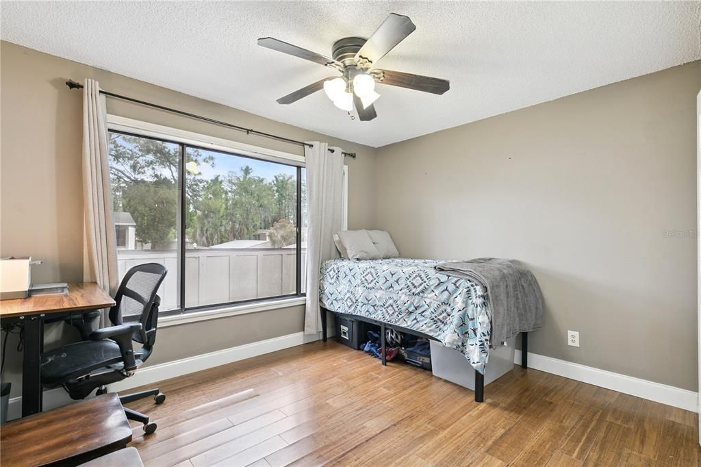 Activo con contrato: $129,900 (2 camas, 2 baños, 1123 Pies cuadrados)