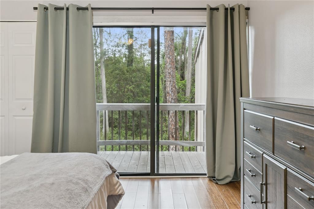Activo con contrato: $129,900 (2 camas, 2 baños, 1123 Pies cuadrados)