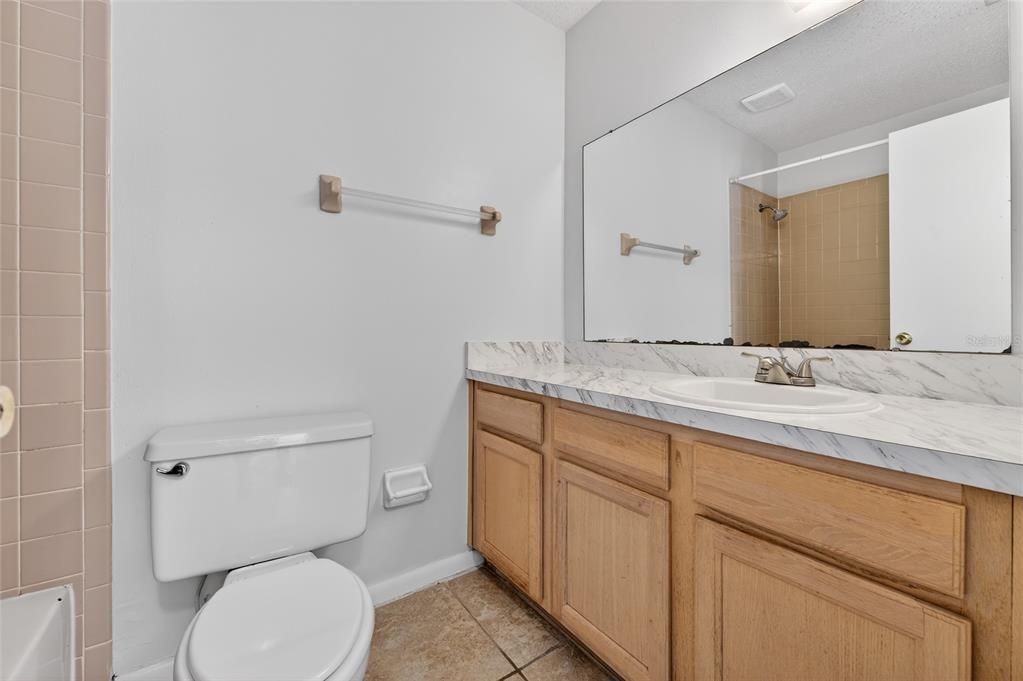 En Venta: $350,000 (5 camas, 0 baños, 2088 Pies cuadrados)