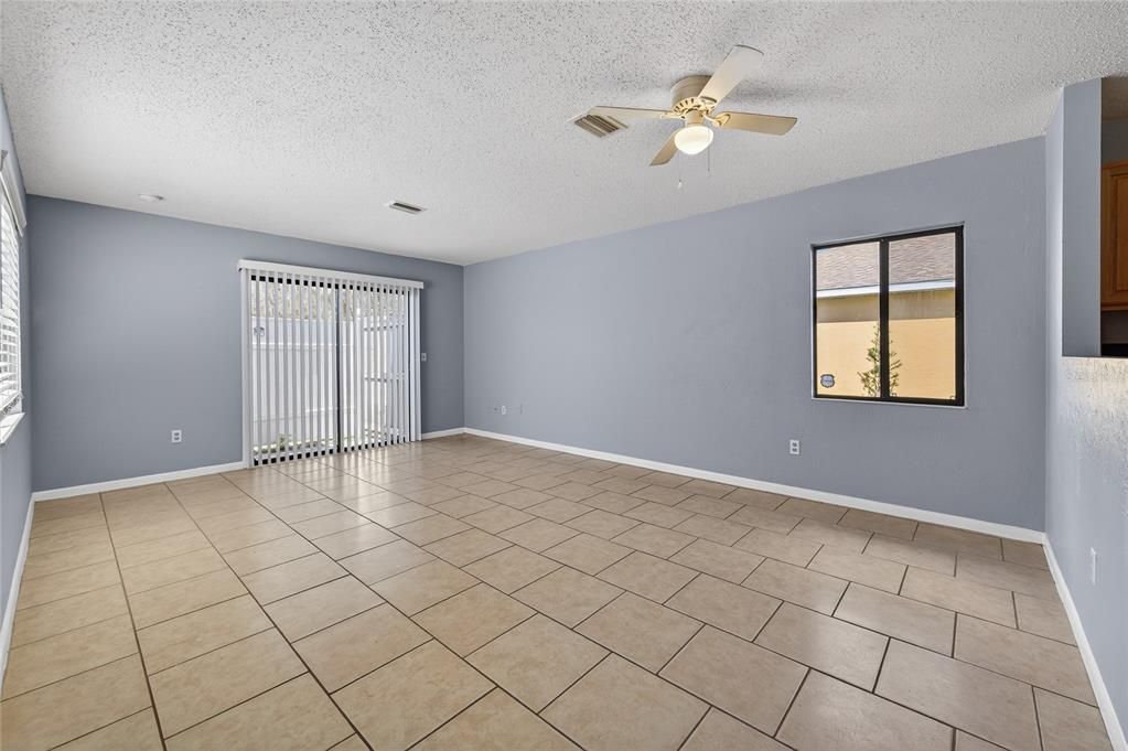 En Venta: $350,000 (5 camas, 0 baños, 2088 Pies cuadrados)