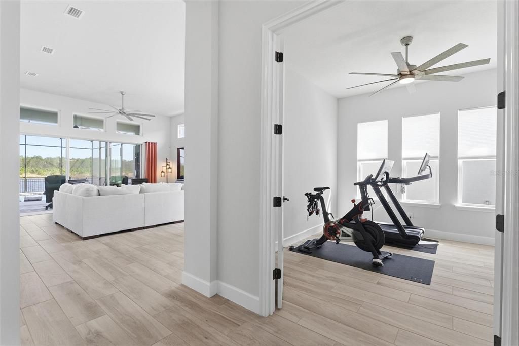 На продажу: $699,900 (3 спален, 2 ванн, 2075 Квадратных фут)