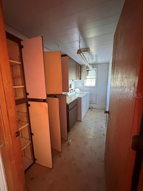 Под контрактом: $185,000 (3 спален, 2 ванн, 2326 Квадратных фут)