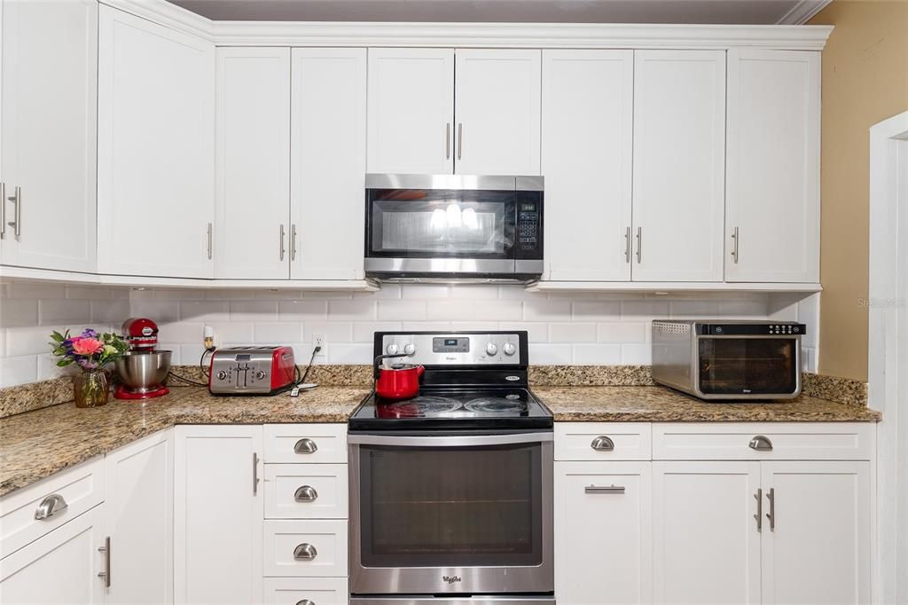 На продажу: $424,900 (4 спален, 2 ванн, 2032 Квадратных фут)