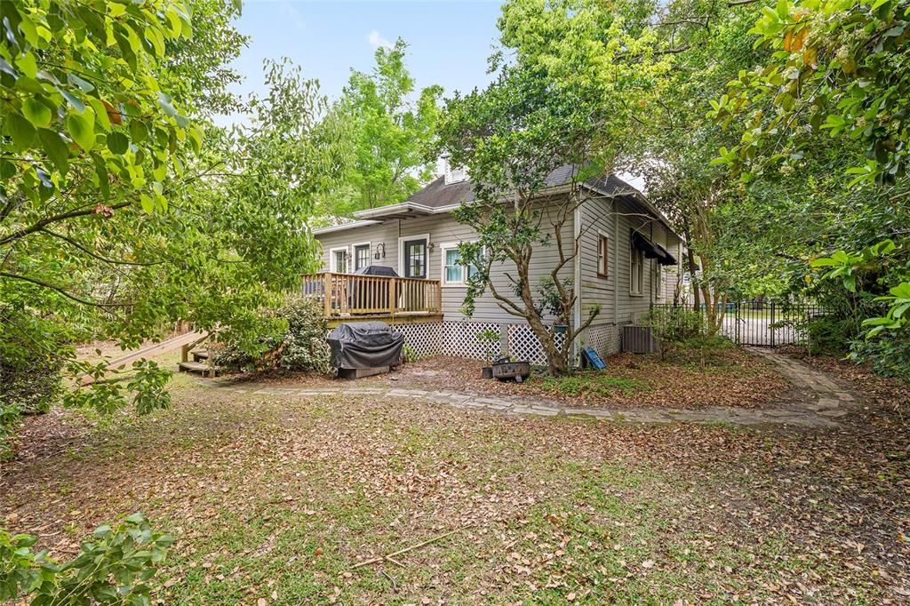 На продажу: $424,900 (4 спален, 2 ванн, 2032 Квадратных фут)