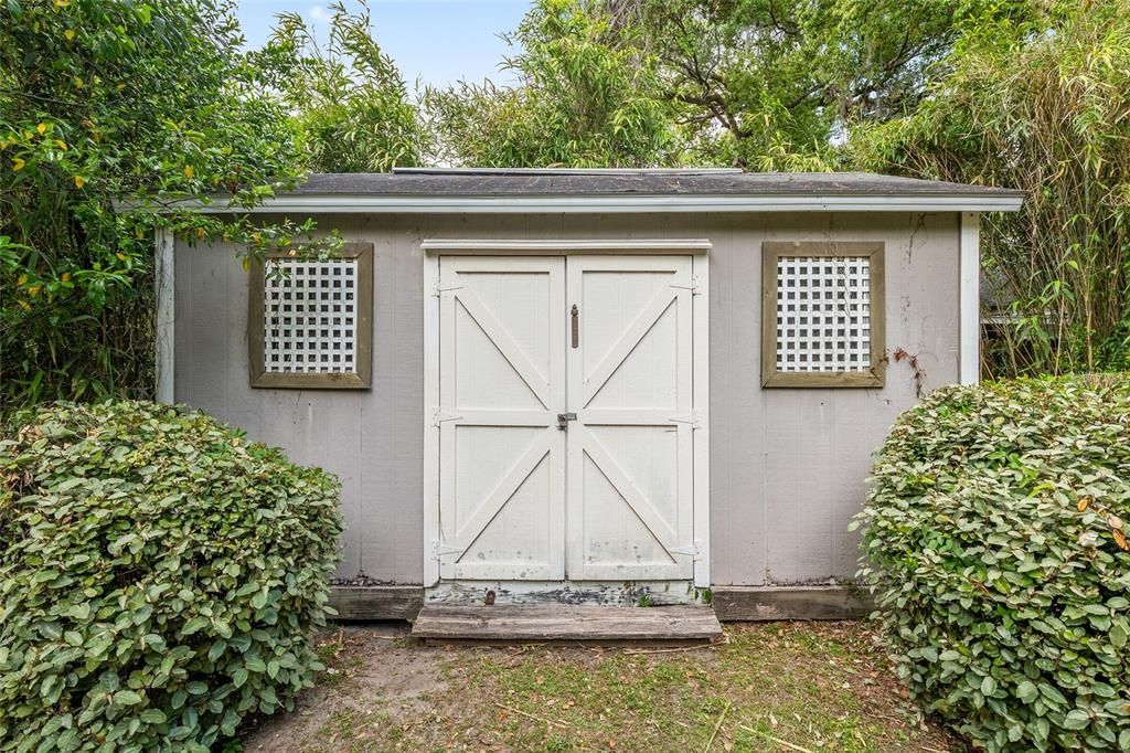 На продажу: $424,900 (4 спален, 2 ванн, 2032 Квадратных фут)