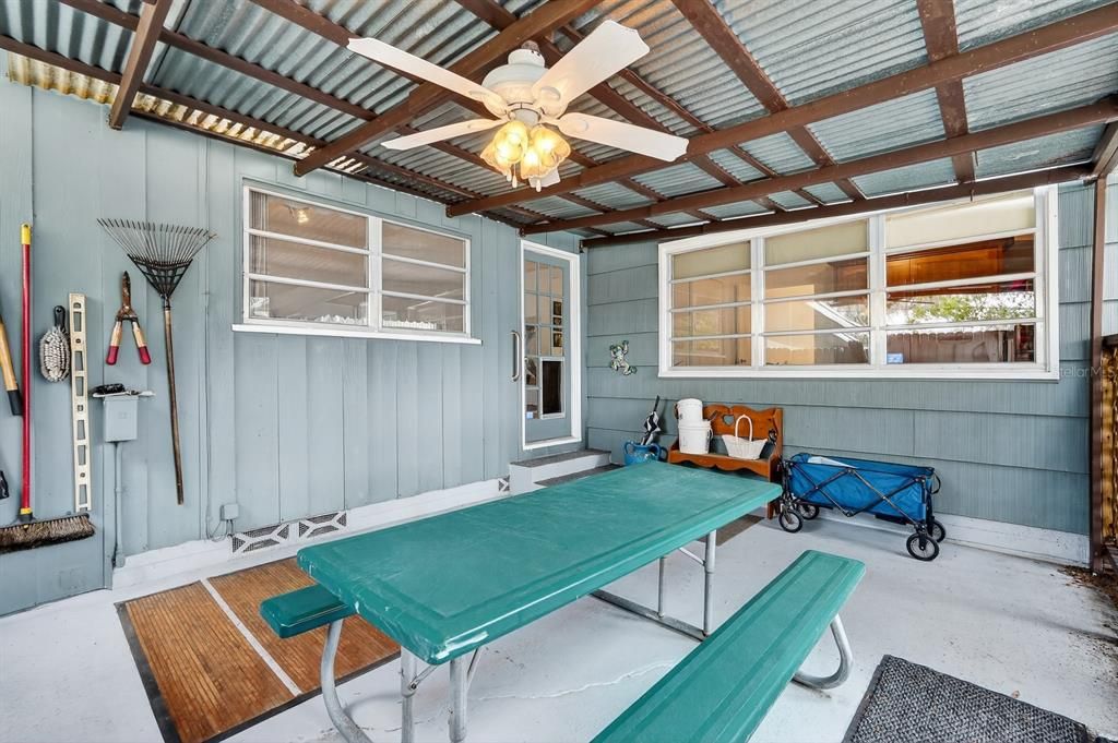 待售: $325,000 (3 贝兹, 1 浴室, 1732 平方英尺)