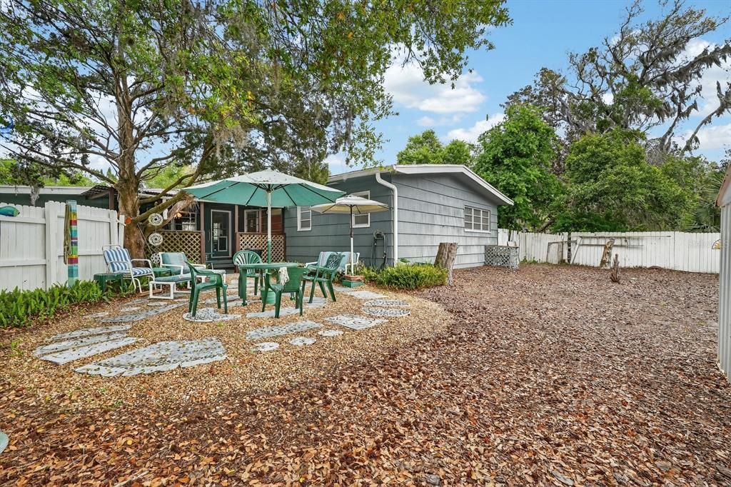 待售: $325,000 (3 贝兹, 1 浴室, 1732 平方英尺)