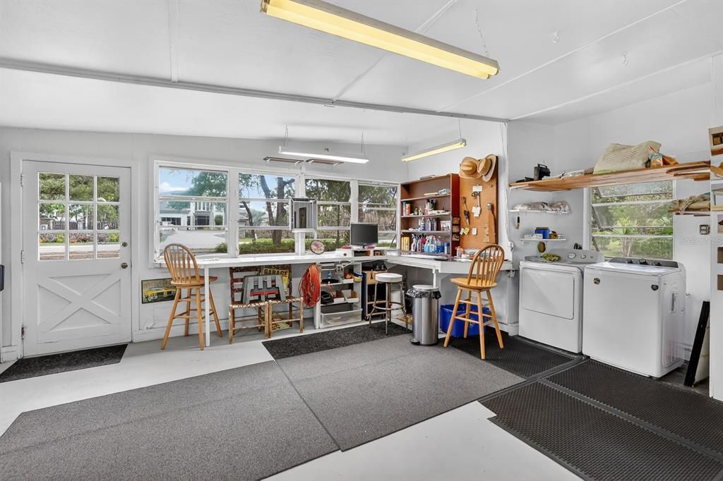 待售: $325,000 (3 贝兹, 1 浴室, 1732 平方英尺)