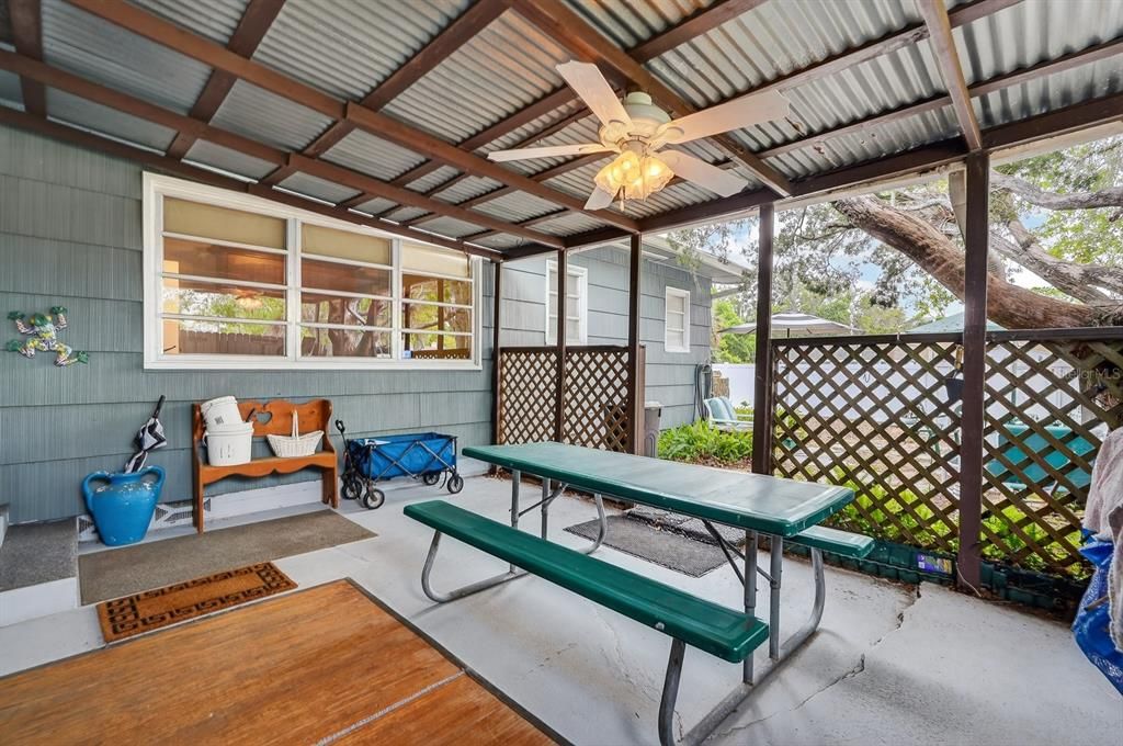 待售: $325,000 (3 贝兹, 1 浴室, 1732 平方英尺)