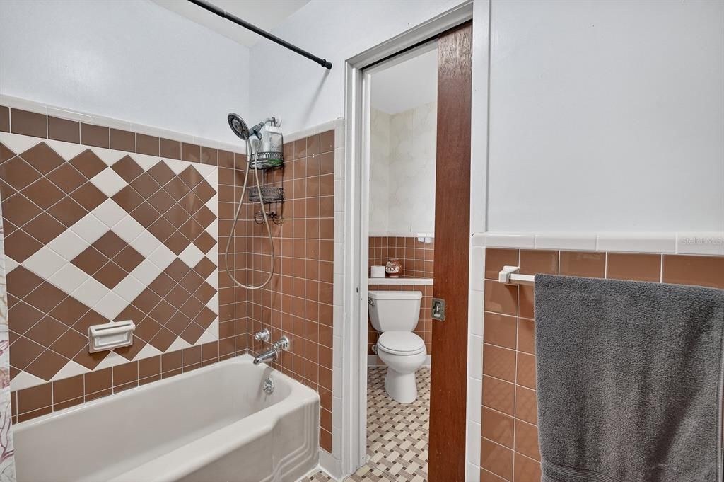 待售: $325,000 (3 贝兹, 1 浴室, 1732 平方英尺)