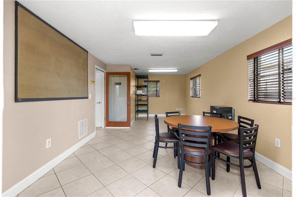 Activo con contrato: $529,000 (0 camas, 0 baños, 1194 Pies cuadrados)