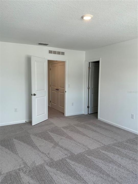 Active With Contract: $2,100 (3 beds, 2 baths, 1594 Square Feet)